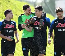 巴塞罗那对那不勒斯预测